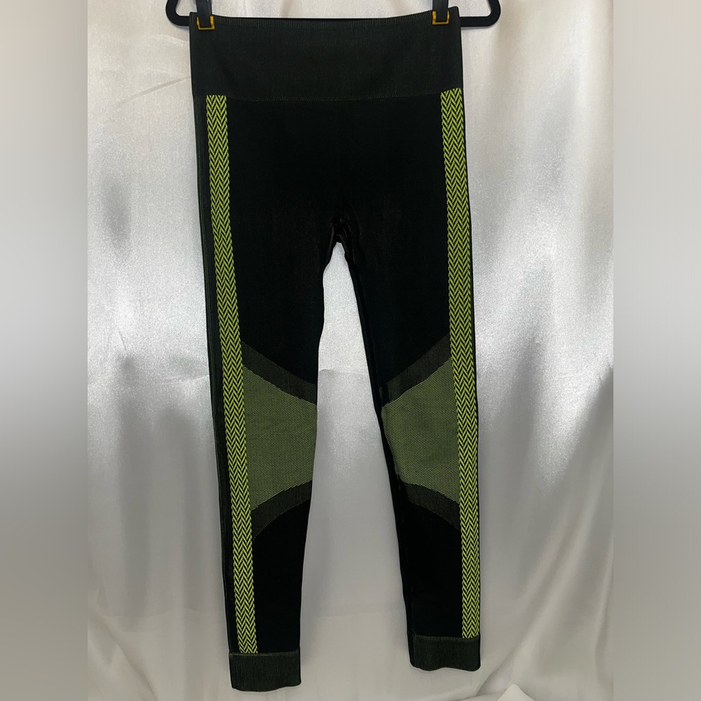 Fabletics thick leggings black/gray w/ lime, L, never worn
